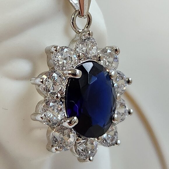 VTG NIB Natural Blue Sapphire & Diamond Cluster Halo Silver Pendant w/ 18" Chain - Picture 1 of 11